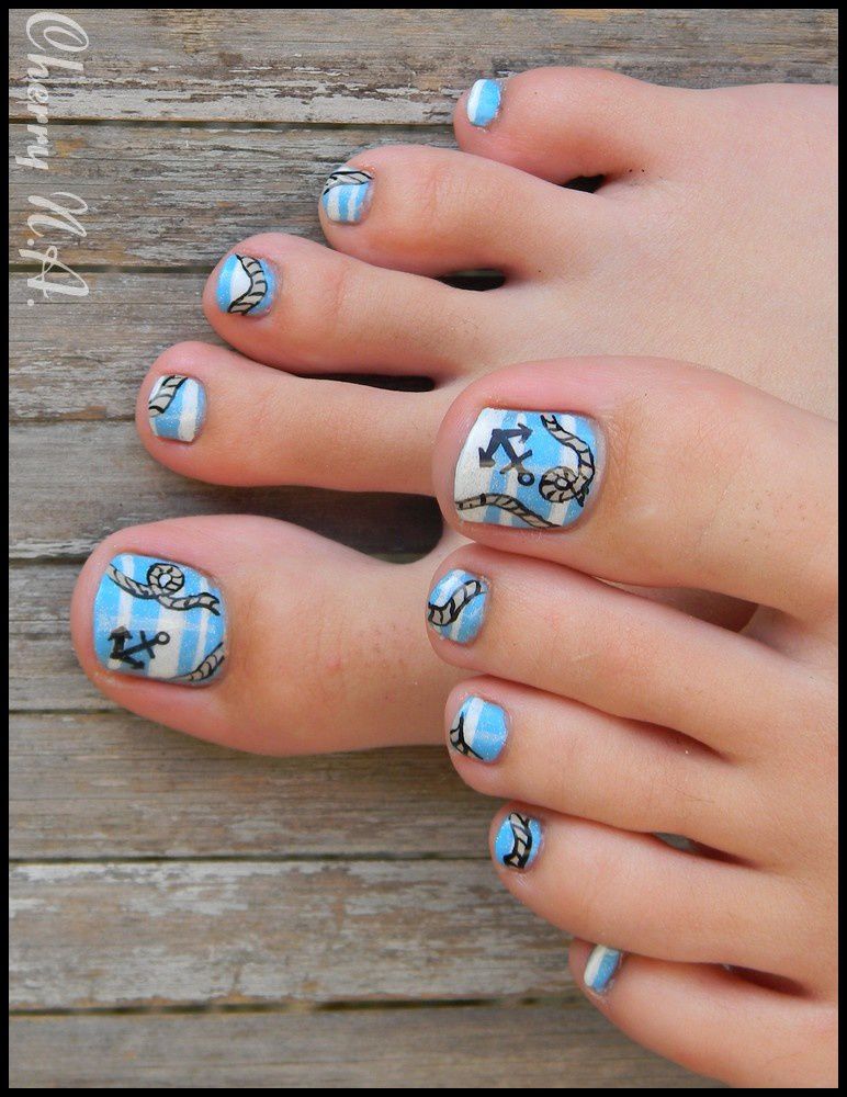 nail-art-design-decoration-ongles-pieds-rayures-ma-copie-4.JPG